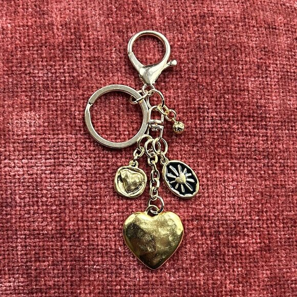 New HEARTS ALLOVER Bag Charm Gold Tone 💕 - Picture 1 of 7